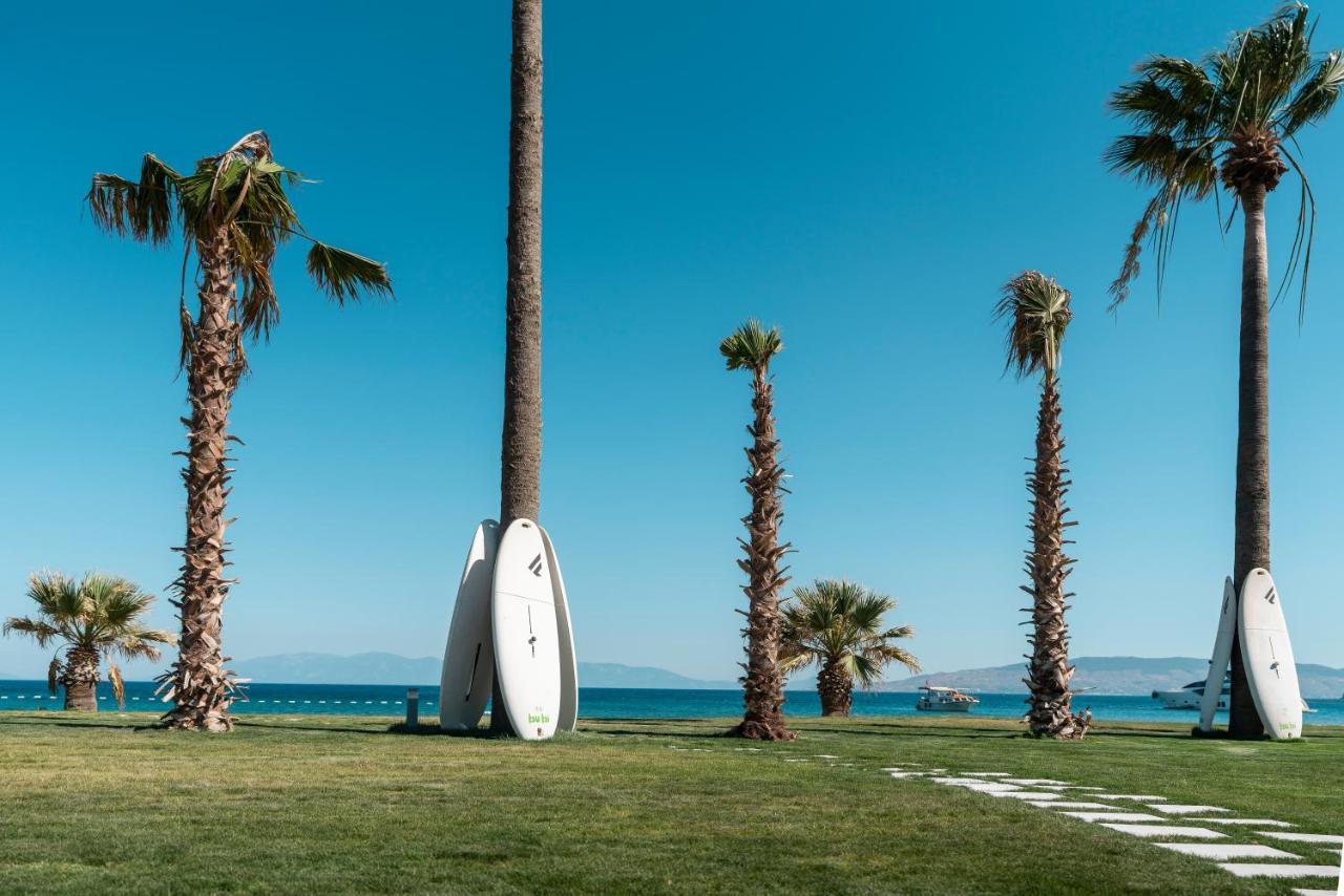 Radisson Collection Hotel, Bodrum Akyarlar Exterior foto Palm trees in the city