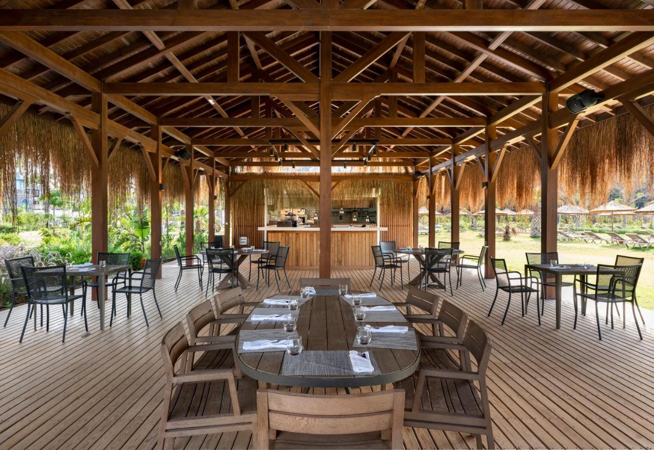 Radisson Collection Hotel, Bodrum Akyarlar Exterior foto The restaurant at the resort