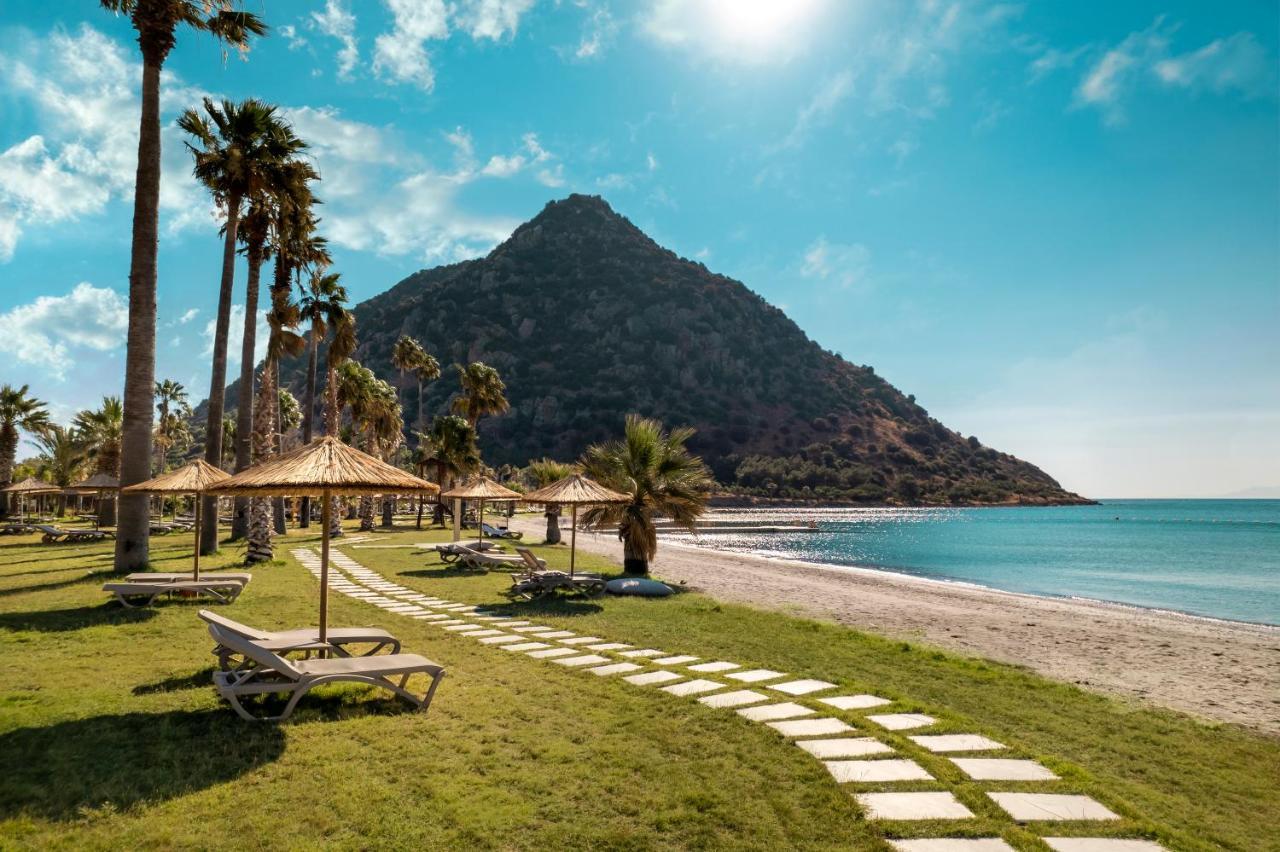Radisson Collection Hotel, Bodrum Akyarlar Exterior foto Beach at the resort